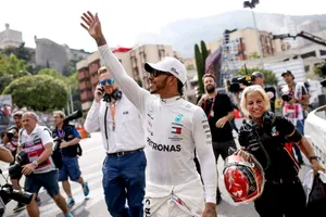 Hamilton le pone nota a su inicio de 2019: "Quizá por encima de la media, pero discreto"