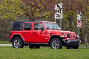 El nuevo Jeep Wrangler 3.0 EcoDiesel cazado totalmente desnudo