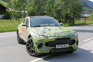 El Aston Martin DBX nos revela su interior provisional