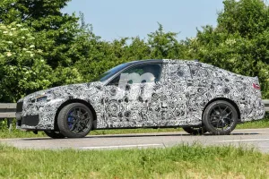El nuevo BMW M235i Gran Coupé luce sus ópticas definitivas