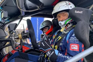 Gabriele Tarquini prueba el Hyundai i20 WRC Coupé
