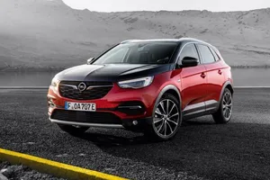El nuevo Opel Grandland X Hybrid4 ya tiene precios en Alemania