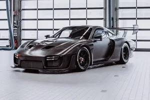 El Porsche 935 Clubsport estrena nueva carrocería acabada en fibra de carbono vista