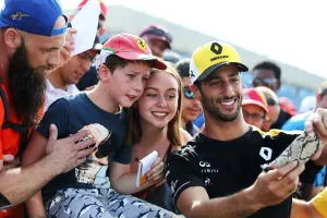 Ricciardo, tras la sanción: "Preferí intentarlo y seguro que la gente disfrutó viéndolo"