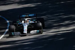 Hamilton le levanta la victoria a Vettel gracias a una polémica sanción
