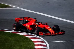 Vettel y Leclerc confirman que darán guerra a Mercedes por la pole