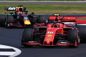 Binotto mira por el retrovisor: "Ferrari y Red Bull estamos muy cerca"