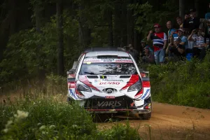 Ott Tänak defiende liderato en Finlandia, 'casa' de Toyota