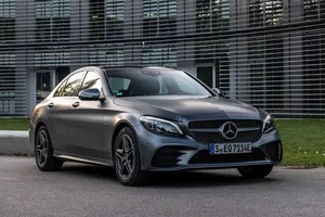 El nuevo Mercedes C 300 de ya está a la venta, un híbrido enchufable diésel