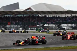 Vettel asume la culpa y pide perdón a Verstappen: "Fue mi error"