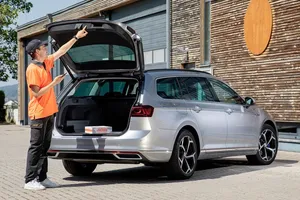 Volkswagen We Deliver, llega la entrega de paquetes en el maletero del coche