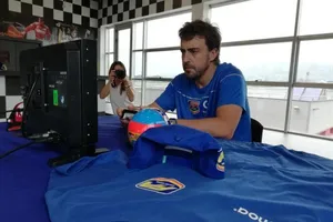 Alonso repasa la actualidad en Instagram: la F1, Honda, Vettel y su próximo reto