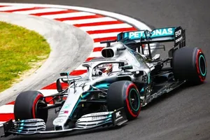 Hamilton teme a Red Bull: "A veces tienen más potencia que Mercedes"