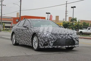 El nuevo Lexus LS de hidrógeno ya rueda con su configuración definitiva