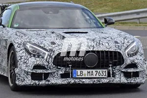 El nuevo Mercedes-AMG GT R Black Series llega a Nürburgring con un nuevo spoiler