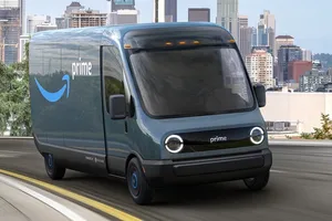 Amazon adquiere 100.000 furgonetas eléctricas de Rivian