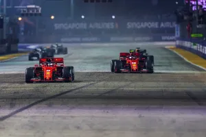Por qué Ferrari hizo bien en parar a Vettel antes que a Leclerc