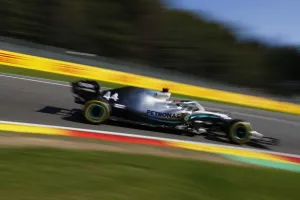 Hamilton, a dos vueltas de la victoria: "Leclerc apenas ha cometido errores"