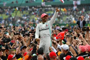Hamilton supera a Schumacher y ya es quien más GP ha liderado en la historia de la F1