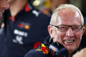 Marko: "Kvyat seguirá en Toro Rosso, el asiento de Red Bull está entre Albon y Gasly"