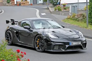 Primeras imágenes del nuevo y más radical Porsche 718 Cayman GT4 RS