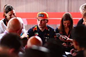 Verstappen destaca la potencia del nuevo motor Honda, pero señala su punto débil