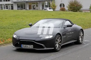 El nuevo Aston Martin Vantage Roadster exhibe su potencia en Nürburgring