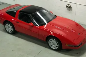 Un concesionario pone a la venta un Chevrolet Corvette ZR1 de 1991… ¡a estrenar!