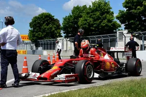 Alonso comanda los segundos libres