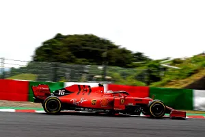 Doble sanción para Leclerc por el accidente con Verstappen y generar peligro