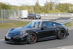 El nuevo Porsche 911 GT3 Touring Package se enfrenta a Nürburgring