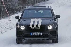 El Bentley Bentayga Facelift descubre nuevos detalles en las pruebas de invierno