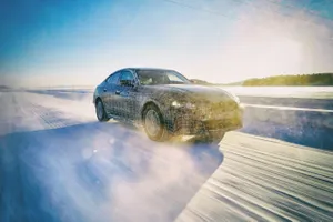 BMW i4 llegará en 2021 con unos 600 kilómetros de autonomía