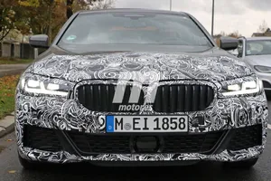 Nuevas fotos espía desvelan el aspecto del paquete M Sport en el BMW Serie 5 Facelift