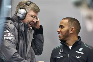 Brawn admite que dudó de Hamilton: "Estaba nervioso por cómo enfocaba su profesión"