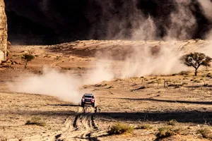 Fernando Alonso acaba cuarto en la primera etapa del Ula Rally