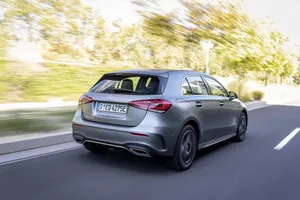 Los Mercedes Clase A y Clase A Sedán híbridos enchufables, a la venta en Francia y Alemania