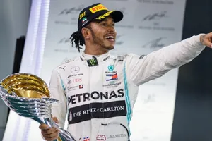 Carey, presidente de la F1: «Hamilton es increíble, espero que compita toda su vida»