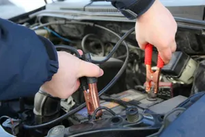 Cómo cargar la batería del coche, todas las opciones