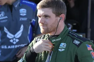 Conor Daly firma con Carpenter para circuitos ruteros y la Indy 500