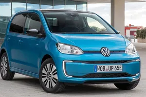 El nuevo Volkswagen e-up! está disponible en renting, ¿merece la pena?