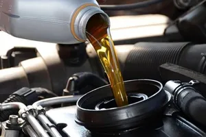 Aceites long life: qué son, qué aportan y cómo usarlos en tu coche