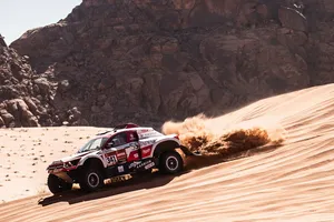 El Dakar se enfrenta a su etapa más larga tras el día de descanso