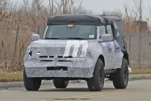 Estas fotos espía muestran al Ford Bronco con un aspecto off-road similar al del Raptor