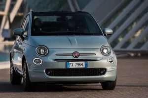 Precios del Fiat 500 Hybrid, el coche urbano italiano se electrifica