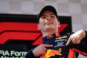 Verstappen renueva con Red Bull hasta 2023