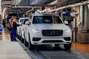 El futuro Volvo XC90 Recharge llegará a finales de 2022: el SUV sueco será eléctrico