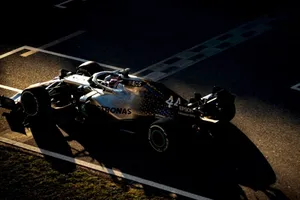 Exhibición de fuerza de Mercedes para cerrar la primera semana de test