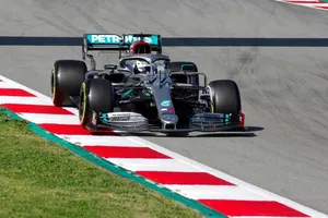 Bottas termina el último día de test en cabeza ante un veloz Verstappen