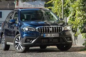 El Suzuki S-Cross se electrifica: estos son los precios de la versión SHVS